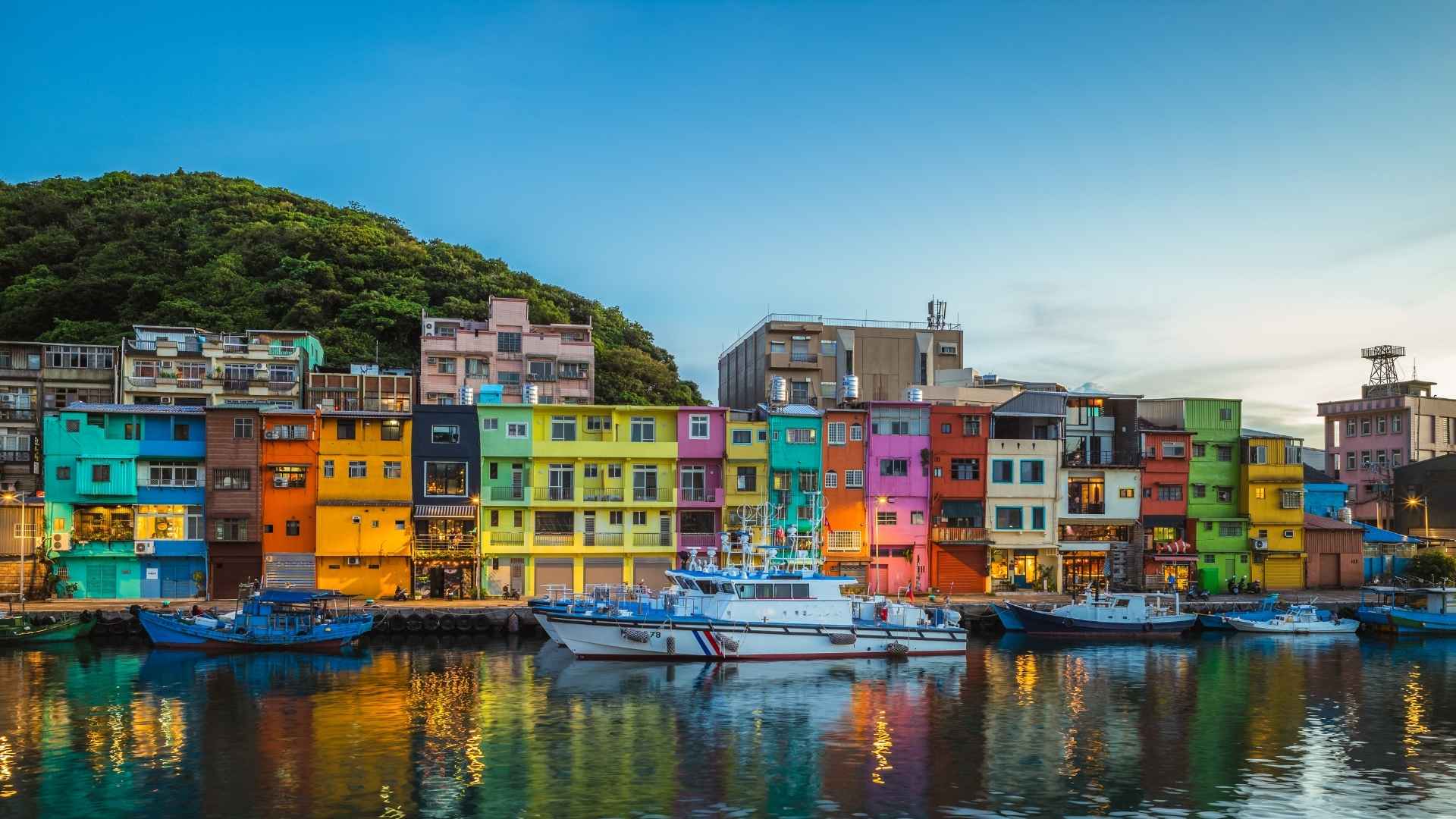 https://www.canva.com/photos/MAFR0KETIFM/